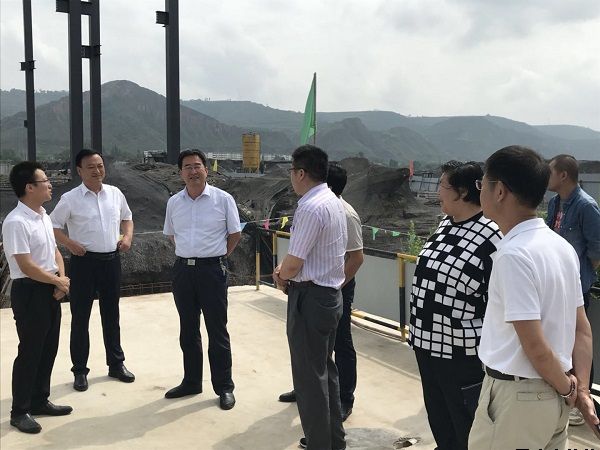 市人大常委會黨組副書記、副主任樊文浩一行調(diào)研泓源公司項(xiàng)目建設(shè)情況(圖2)